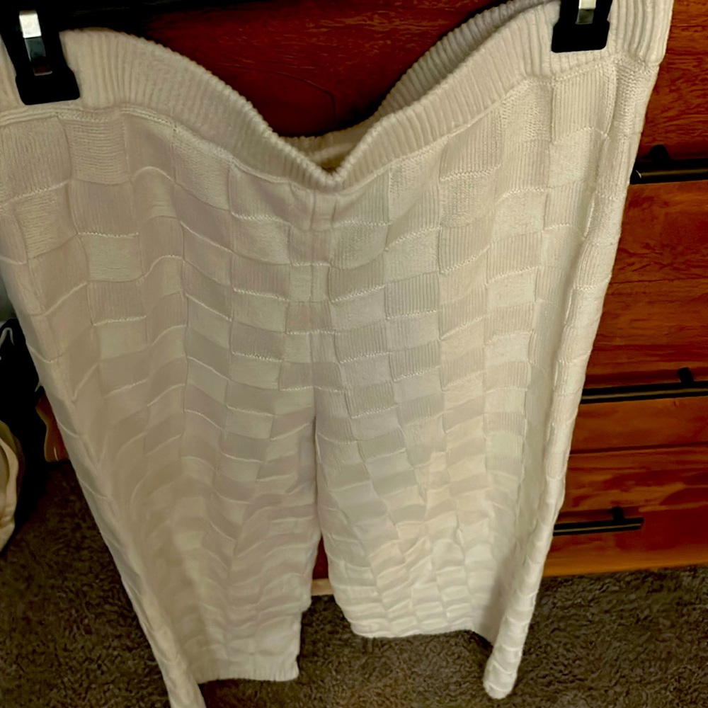 Wide leg monotone checkered pants